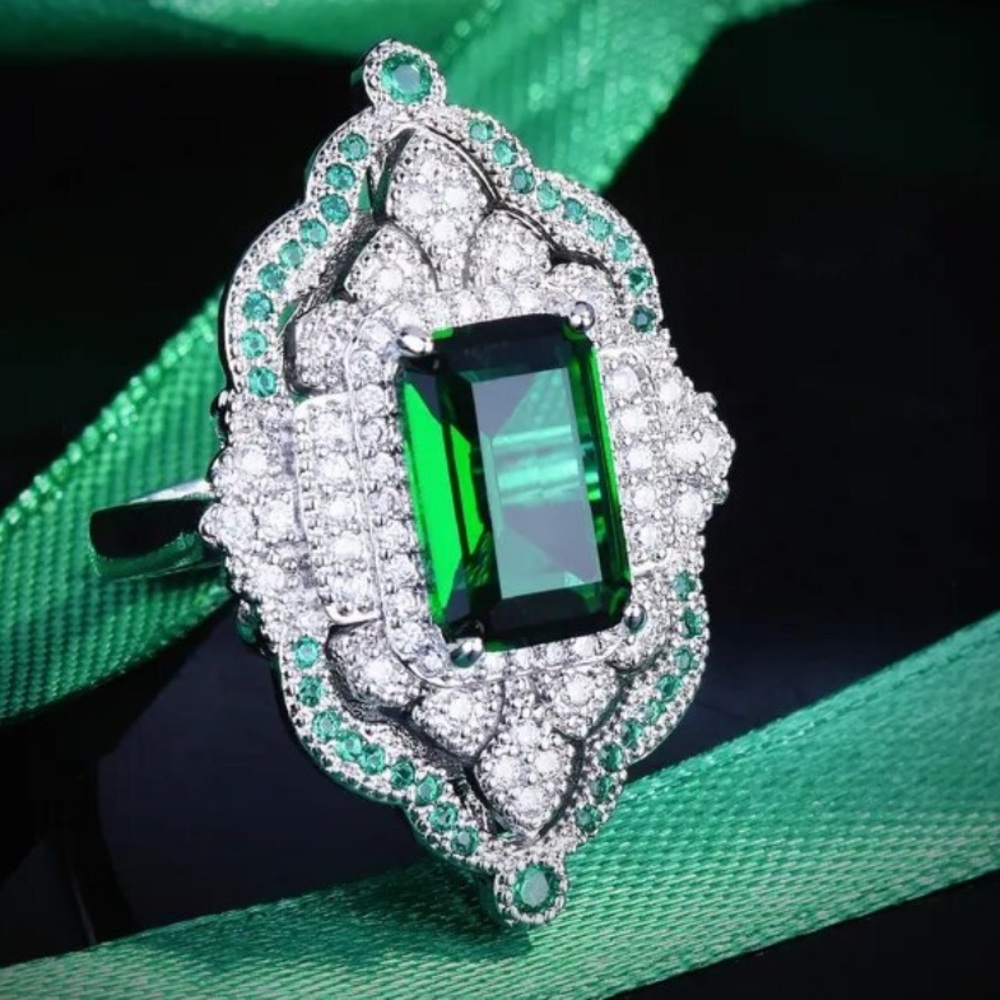 Art Deco Adjustable Green Filigree Statement Ring - Picture 5 of 10